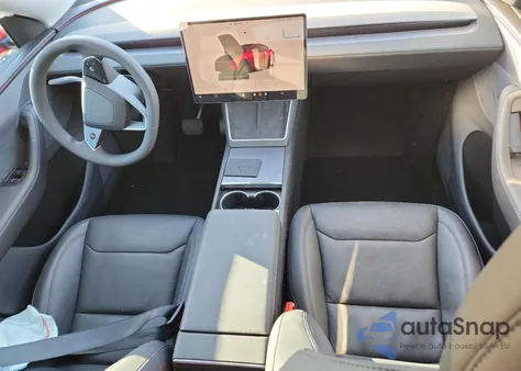 2026 Tesla Model Y из США, поврежденный, VIN 7SAYGDEE4TA429450